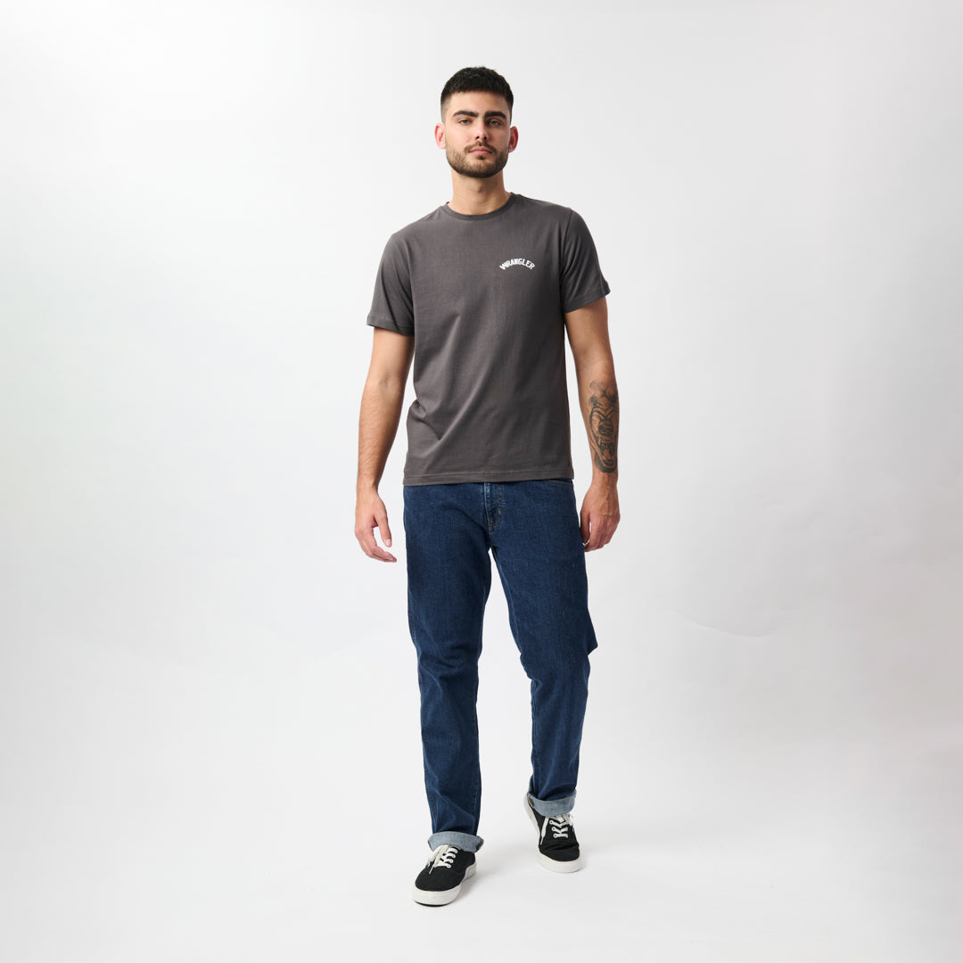 BADGE T-SHIRT IN FADED BLACK