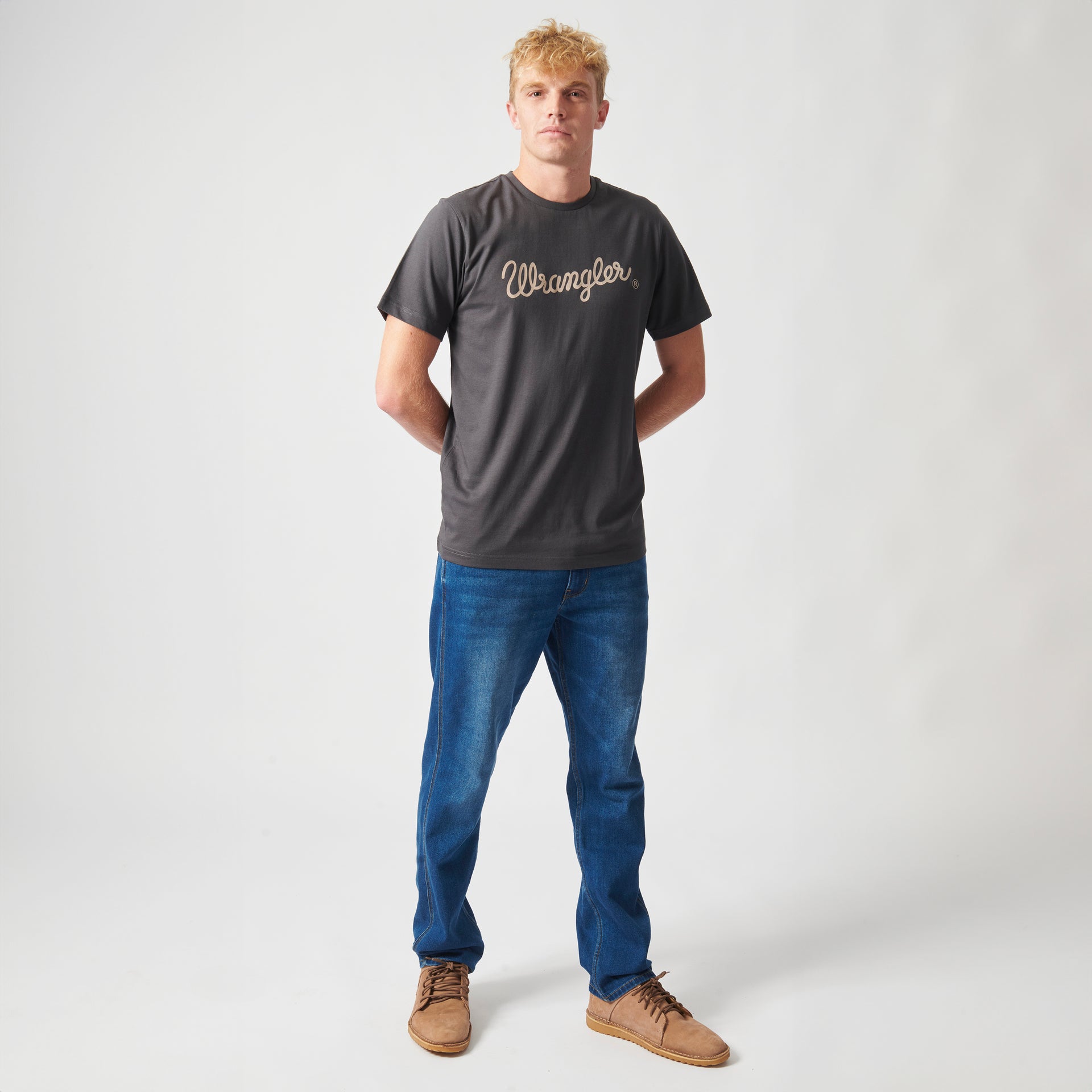 TEXTURED CLASSIC T-SHIRT IN FADED BLACK